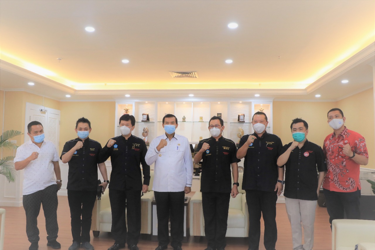 Bahas Vaksin Covid-19 Untuk Lansia, PSMTI Riau Bersiliturrahmi dengan Wali kota