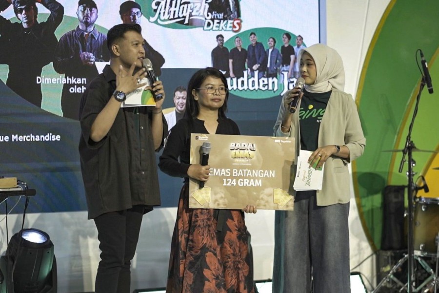 PT Pegadaian Kanwil II Pekanbaru Serahkan Hadiah Badai Emas 124 Gram Kepada Pemenang Beruntung