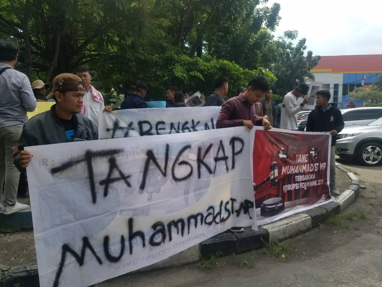 Kedatangan Kapolri ke Riau Diwarnai Aksi Unjukrasa Korupsi Wakil Bupati Bengkalis