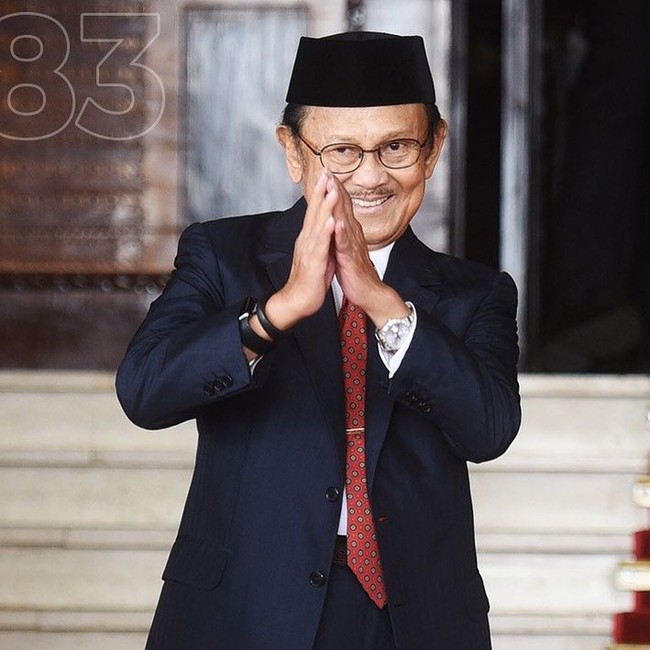 BJ Habibie Meninggal Dunia, Jokowi Datangi RSPAD