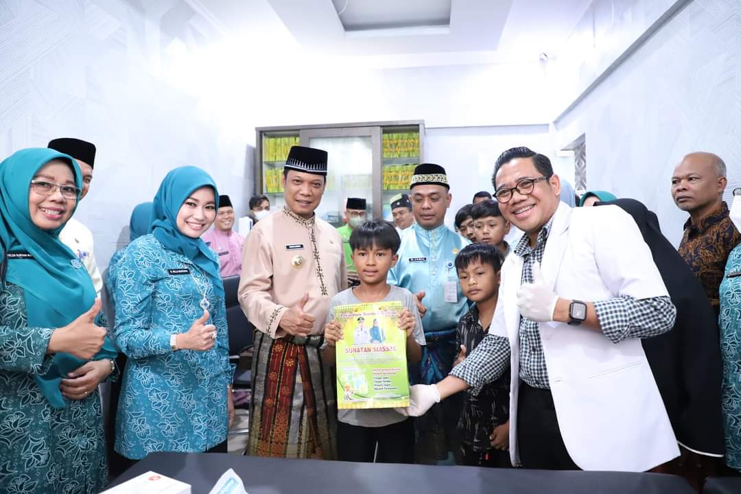 Gelar Sunatan Massal Gratis, Klinik 