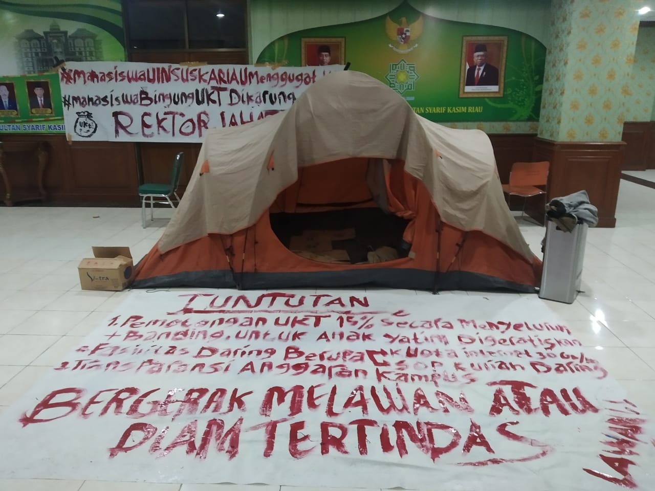 Aksi Camp Gedung Rektorat Sempat Ricuh, Rektor UIN Suska Riau Bersedia Dialog Terbuka