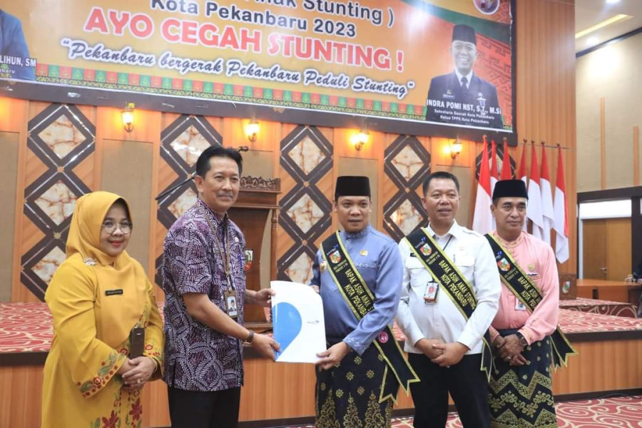 Pj Wali Kota Pekanbaru Dikukuhkan Deputi Adpin BKKBN RI Sebagai BAAS Pekanbaru