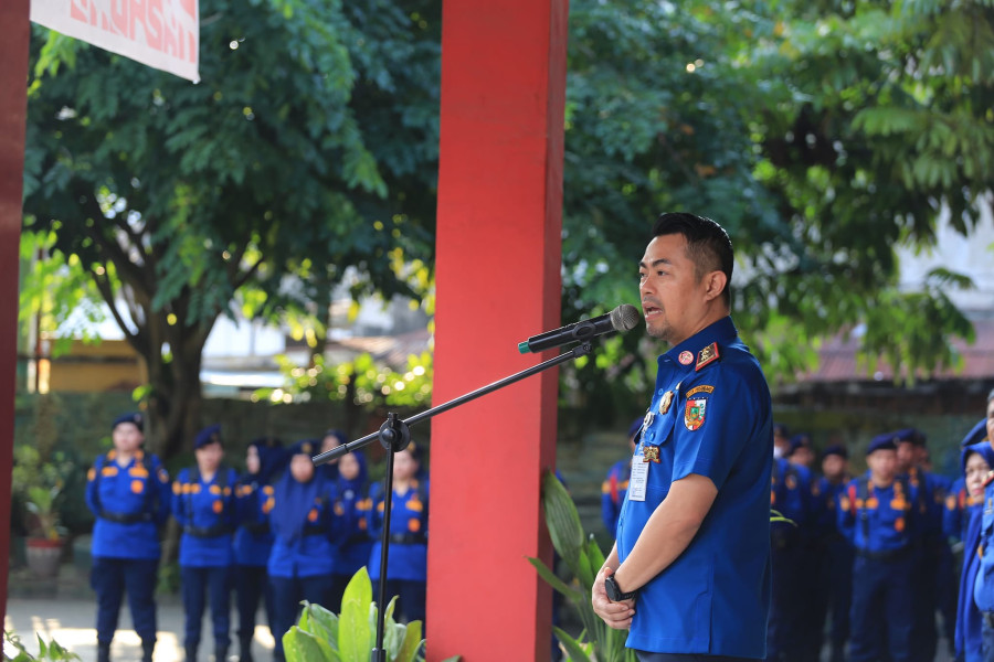 Pj Wali Kota Pekanbaru Pimpin Apel Pagi di DPKP